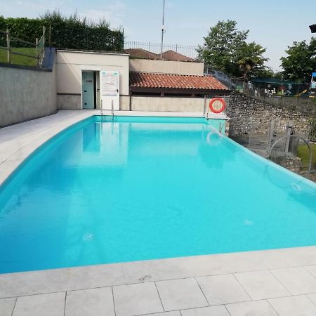 סולאזנו Romantic Lake View House מראה חיצוני תמונה