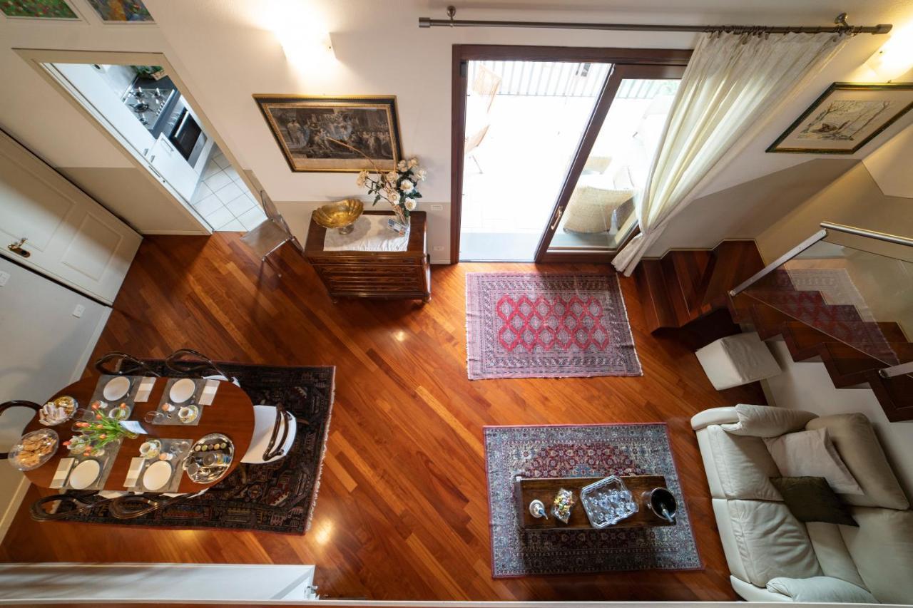 סולאזנו Romantic Lake View House מראה חיצוני תמונה