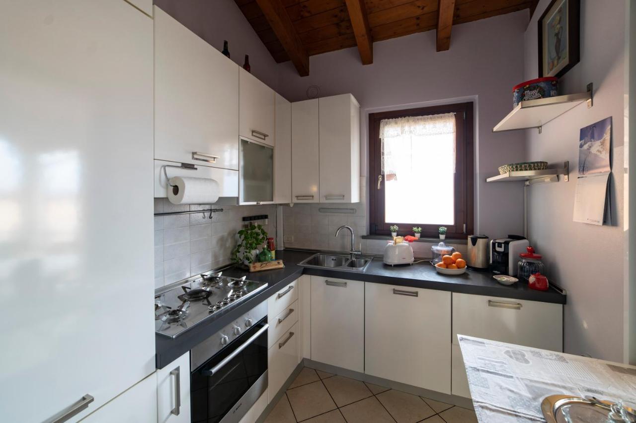 סולאזנו Romantic Lake View House מראה חיצוני תמונה